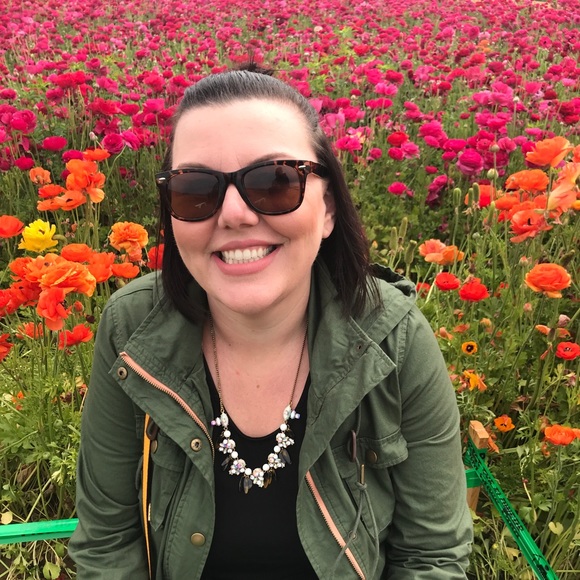 Meet your Posher, Kelly - Picture 2 of 3